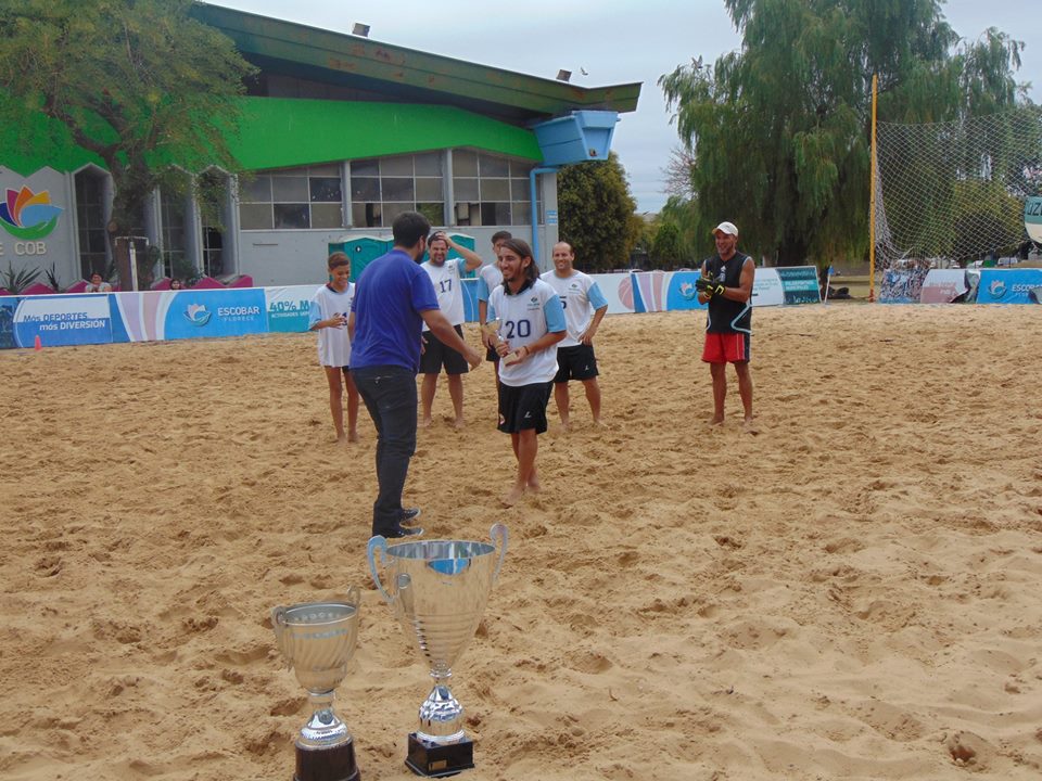 Arranca el Campeonato de Fútbol Playa en Arenas del Plata » Portal