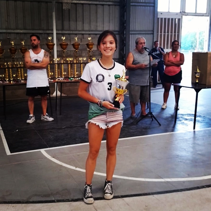 Club Atlético Independiente de Burzaco - En una nueva Fecha del Torneo  Metropolitano de Voley, disputada de Local ante el Municipio de Alte.  Brown, nuestro Equipo Superior se impuso 3-2. Bravo Chicas